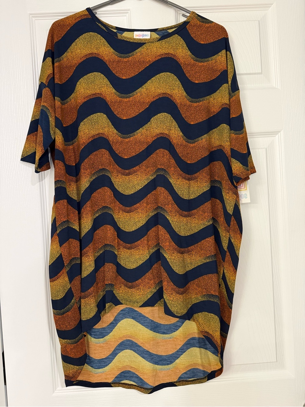 LuLaRoe Irma Wave-Stripe Short Sleeve Shirt Tunic in Navy, Gold & Rust